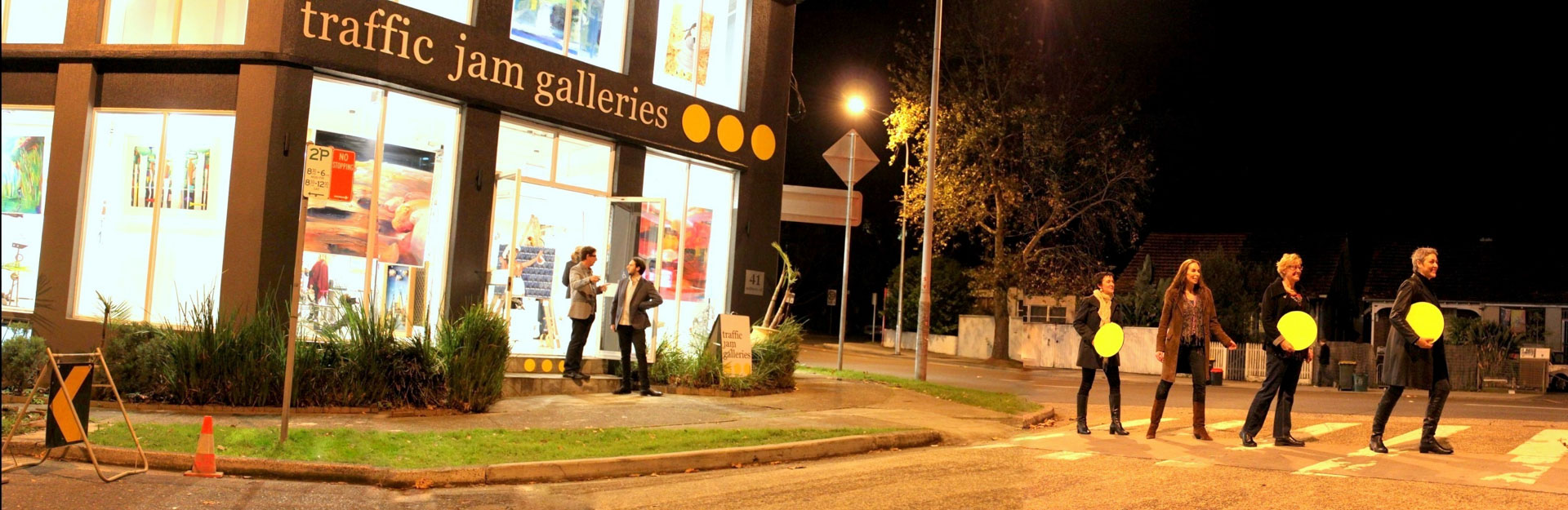 11_traffic_jam_galleries_Artists_having_fun