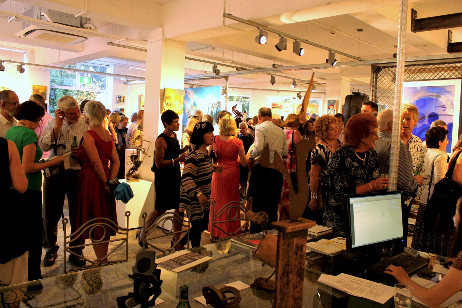 9_traffic_jam_galleries_First_Opening_2